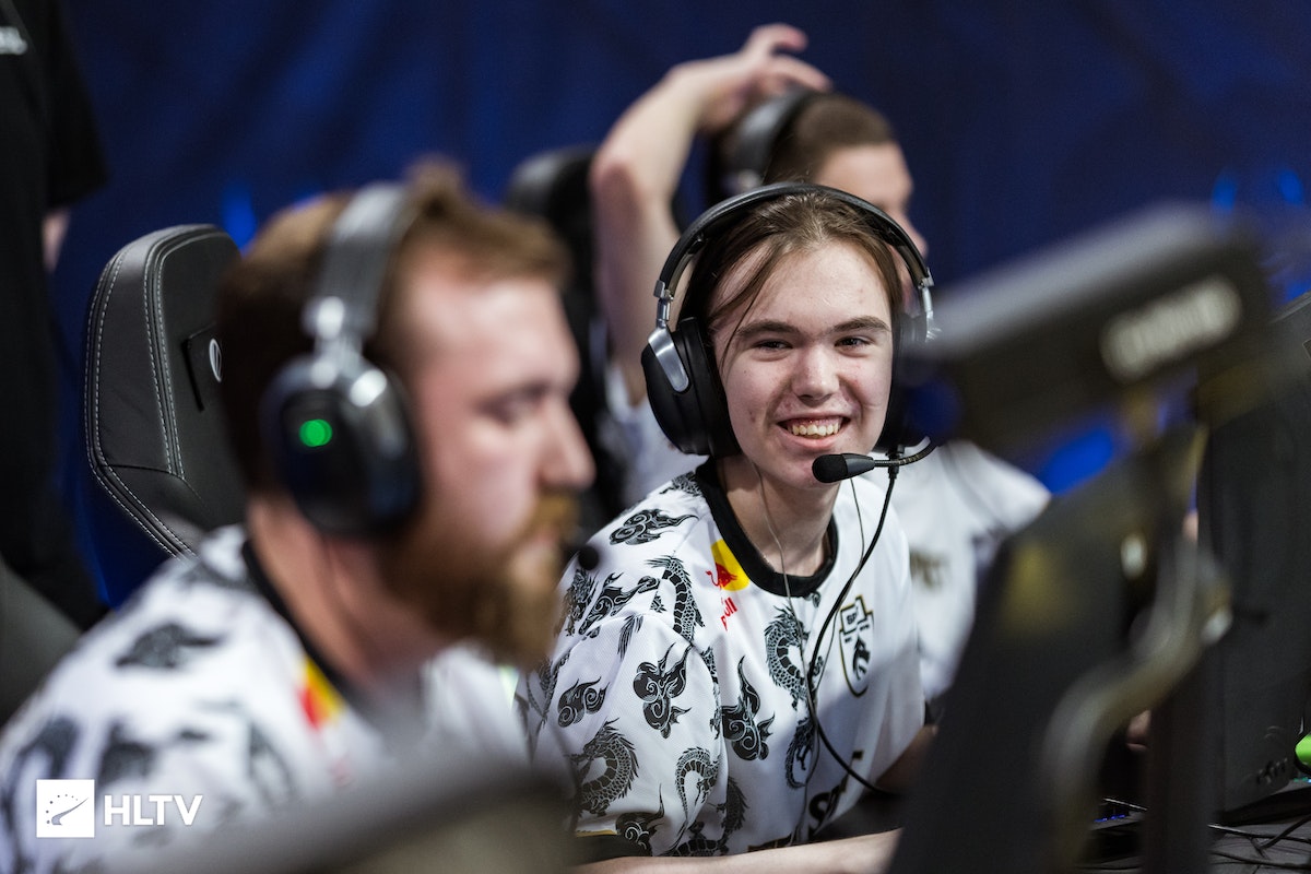 显了他们作 显了他们作